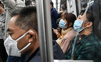 Wuhan shuts down public transportation over virus outbreak